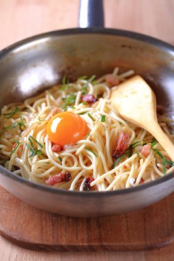 alla carbonara makarnası