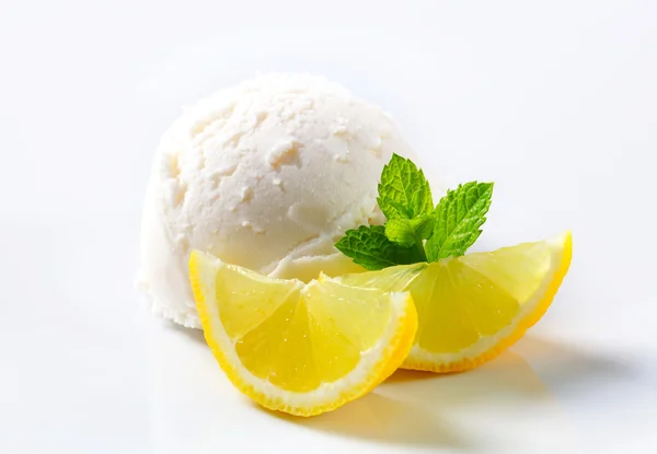 Helado de limón — Foto de Stock