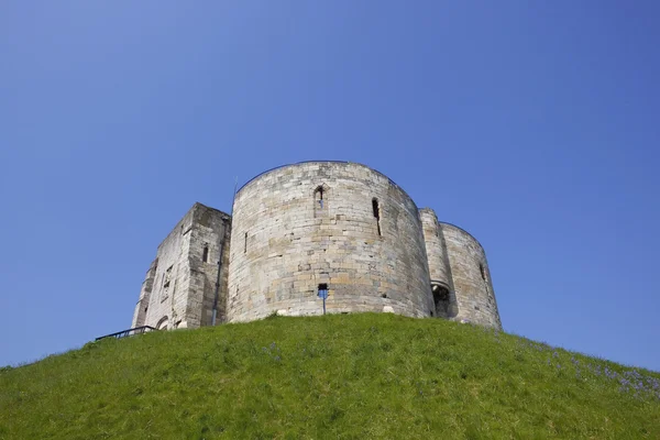 Ortaçağ taş kule — Stok fotoğraf