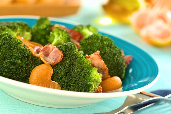 Insalata di bacon di mandarino broccoli — Foto Stock