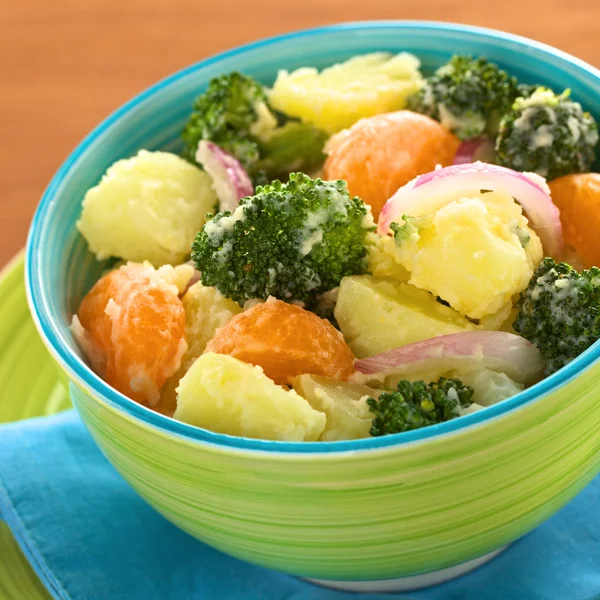 Broccoli di patate Insalata di mandarino — Foto Stock