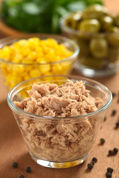 Tuna in Glass Bowl — Stock Photo, Image