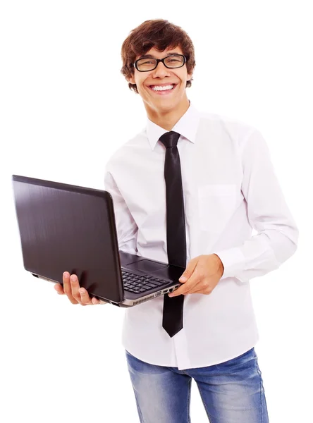 Усміхнений хлопець з ноутбуком — стокове фото