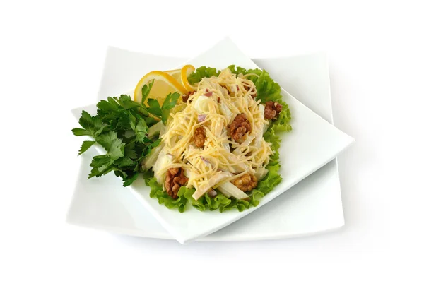 Salade met kaas, yoghurt en apple en walnoten — Stockfoto