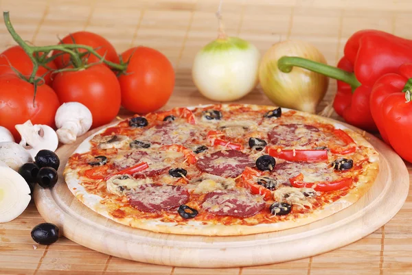 Pizza fresca — Foto Stock