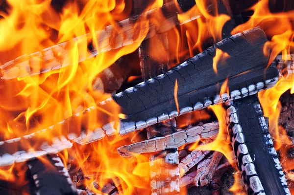 Quemando fuego —  Fotos de Stock