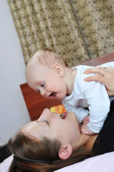 母親と赤ちゃん — ストック写真