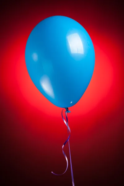 Slavnostní modrý balónek — Stock fotografie