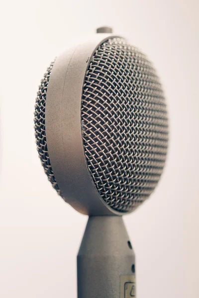 Ročník studiový mikrofon — Stock fotografie