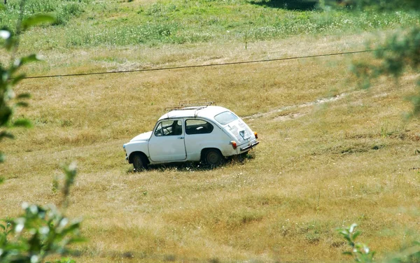 Abgebrochenes Fiat 500 — Stockfoto