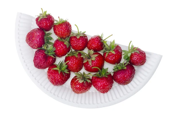 Hälfte des Tellers mit Erdbeeren — Stockfoto