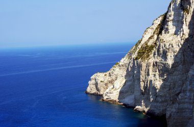 zakynthos Adası'nda kenarı beyaz rock