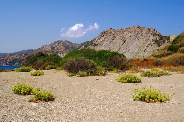 Playa con roca en la isla Zakynthos —  Fotos de Stock
