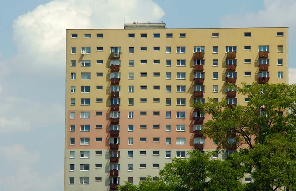 Desarrollo de viviendas con bloques de torre —  Fotos de Stock