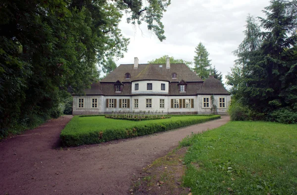 Schloss - Museum im Dorf — Stockfoto
