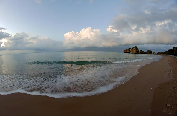 Rock op strand van zakynthos eiland — Stockfoto