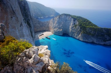 Tekneler ve batık Beach