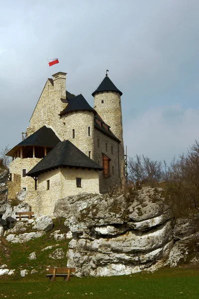 Średniowieczny zamek z wieżą w Bobolicach — Zdjęcie stockowe