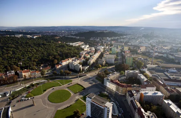 Vista aérea da cidade altamente detalhada com encruzilhada, estradas, factori — Fotografia de Stock