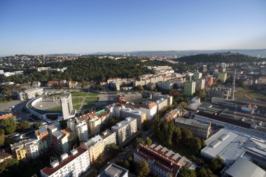 son derece detaylı hava şehir manzaralı, spilberk Kalesi, katedral