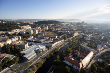 son derece detaylı hava şehir manzaralı, spilberk Kalesi, katedral