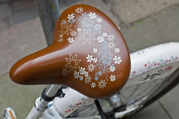 Dekorativer Fahrradsitz — Stockfoto