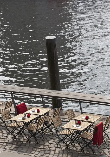 Table on the water — Stock Photo, Image