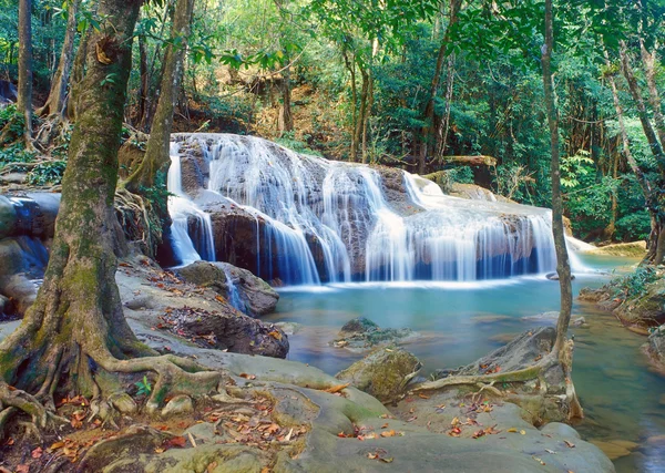 Tailândia cachoeira selva — Fotografia de Stock