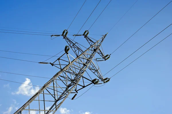 Linia przesyłu energii elektrycznej — Zdjęcie stockowe