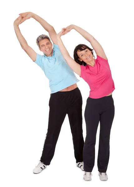 做健身活动成熟夫妇 — 图库照片