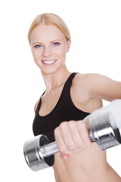 Mujer fitness haciendo entrenamiento con pesas — Foto de Stock