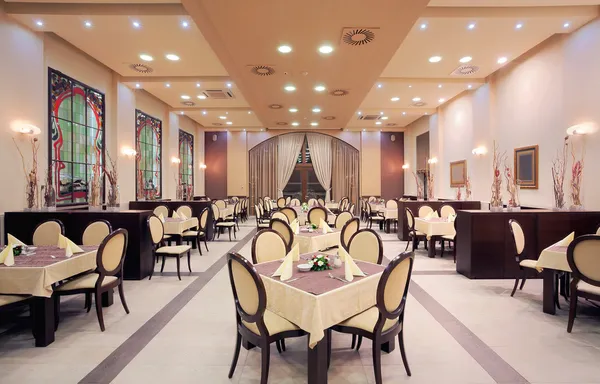 现代酒店的餐厅室内设计 — 图库照片