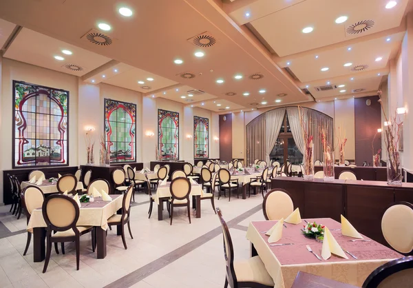 Hotel moderno restaurante interior — Fotografia de Stock