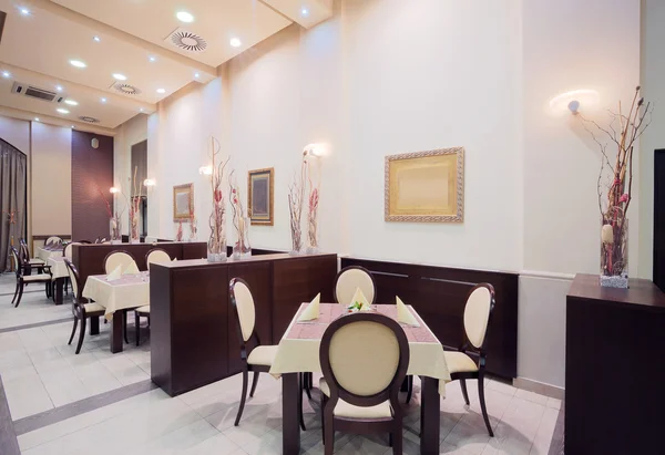 Hotel moderno restaurante interior — Fotografia de Stock