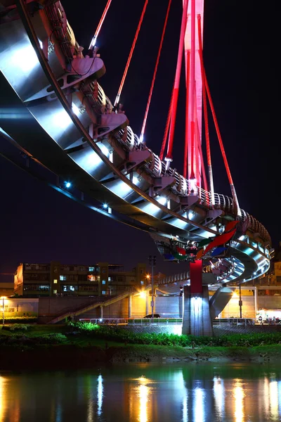 Most w nocy na Tajwanie — Zdjęcie stockowe