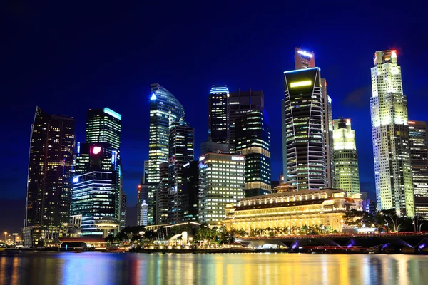 Singapore skyline città di notte — Foto Stock