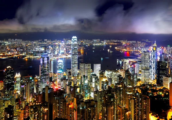 Hong Kong en vista nocturna desde el pico — Foto de Stock