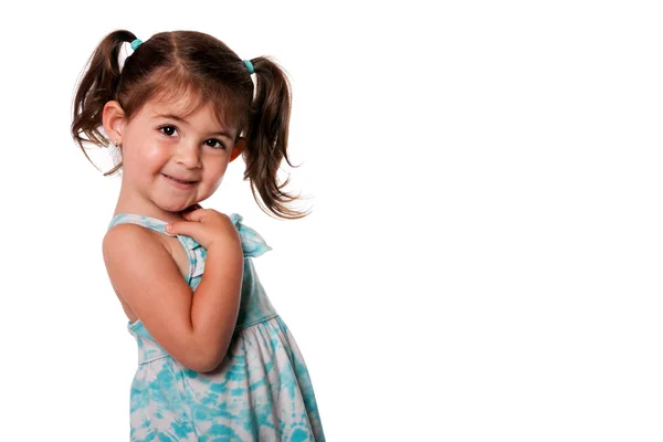 Κορίτσι χαριτωμένο μικρό παιδί με πλεξίδες — Φωτογραφία Αρχείου