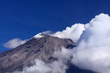 Tungurahua Crater