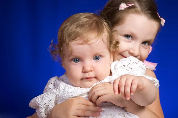 Dvě malé sestřičky — Stock fotografie