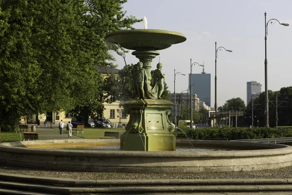 Fountain in the district Muranów run Warsaw. — Stock Photo, Image