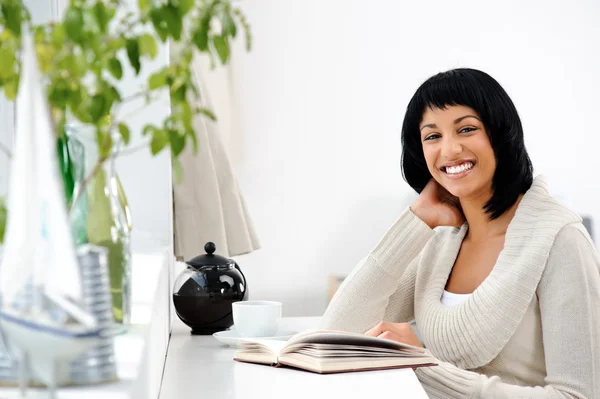 Happy leisure woman with book — Stock Photo, Image