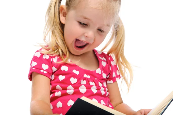 Gelukkig boek lezen voor jonge meisje — Stockfoto