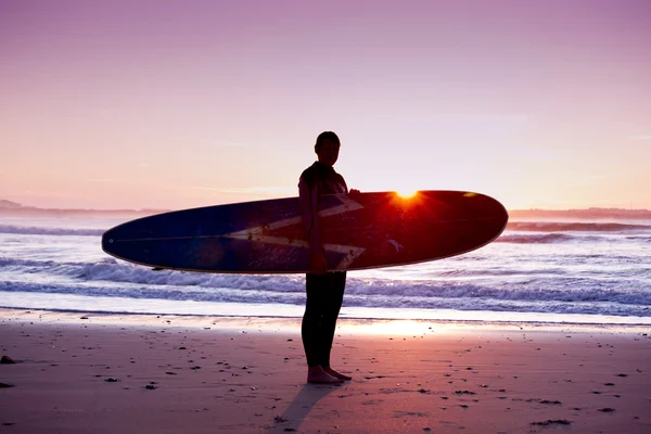 Surfer meisje — Stockfoto