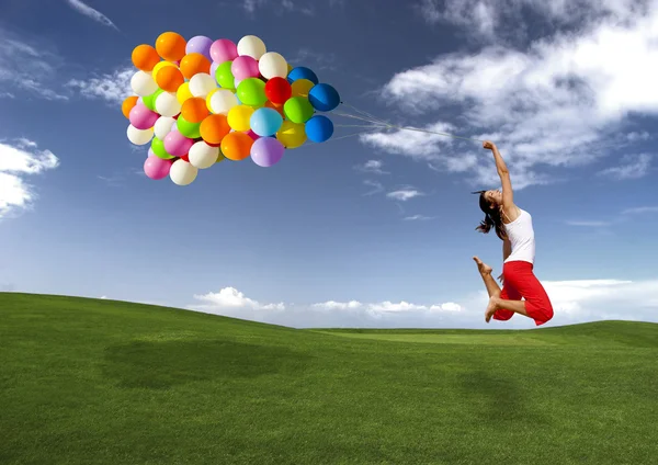 Balonlar ile atlama — Stok fotoğraf