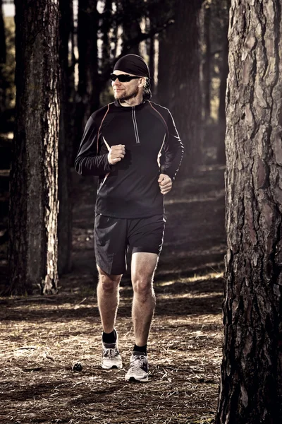 Runing in the forest — Stock Photo, Image