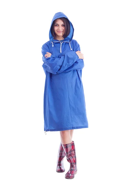 Kvinnan bär regnrock — Stockfoto