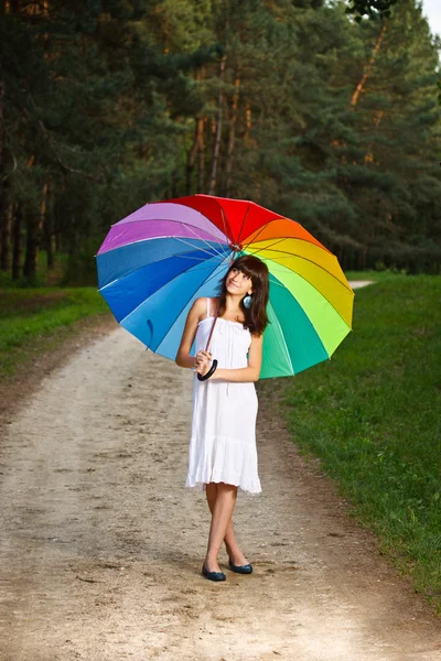 女孩与伞合影 — 图库照片