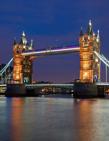 Die Tower Bridge in London — Stockfoto
