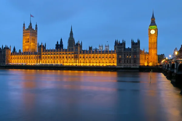 A Houses of Parliament egy esős napon — Stock Fotó